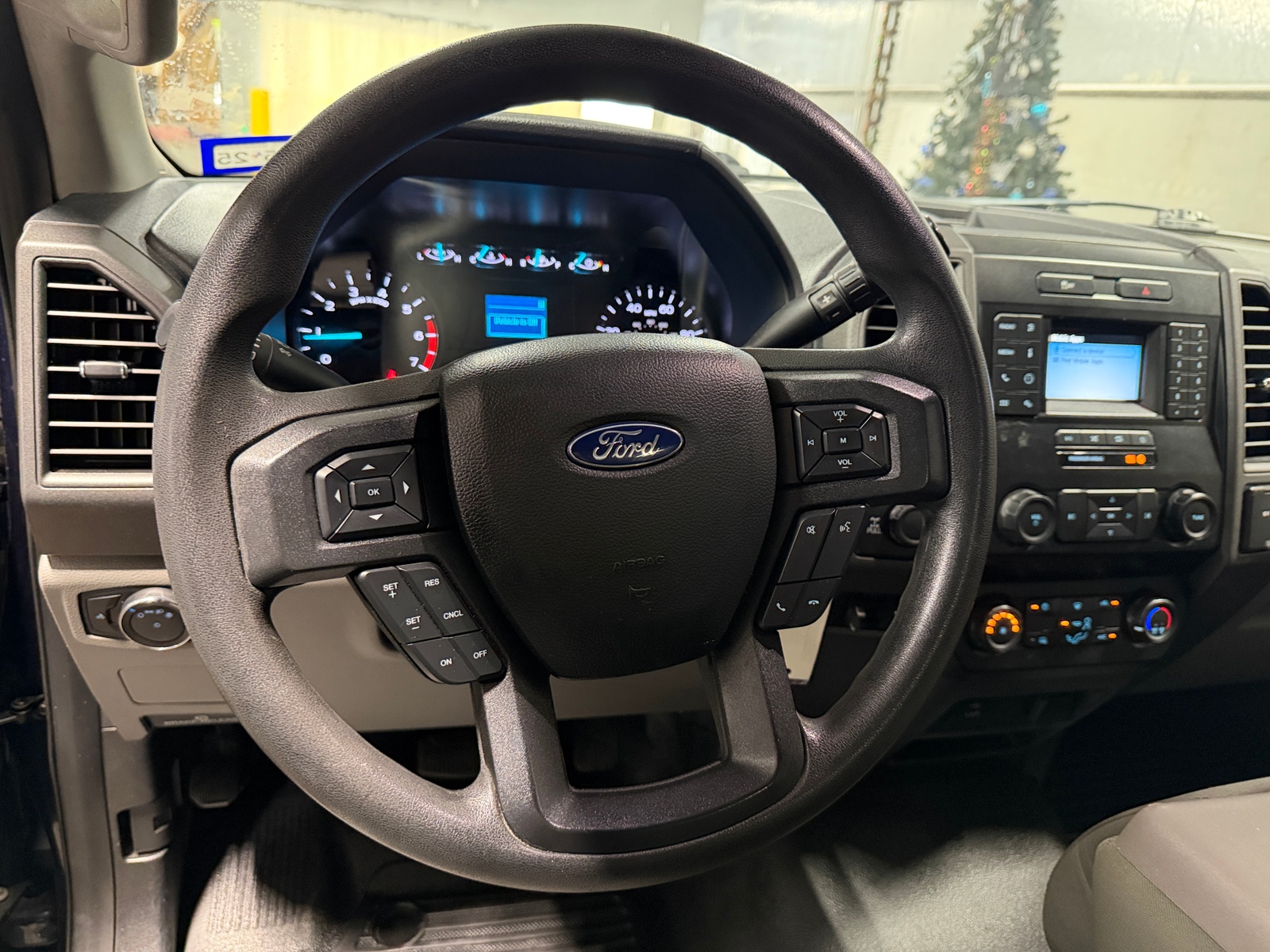 Thumbnail: 2020 Ford Econoline - 5