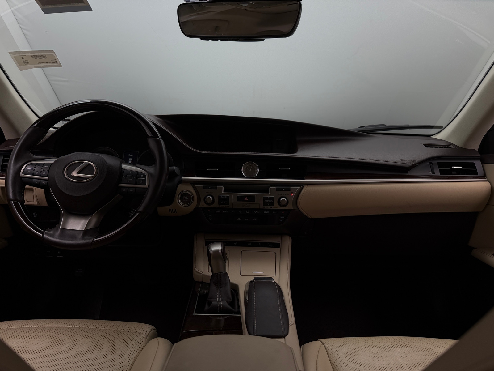 Thumbnail: 2017 Lexus ES - 2