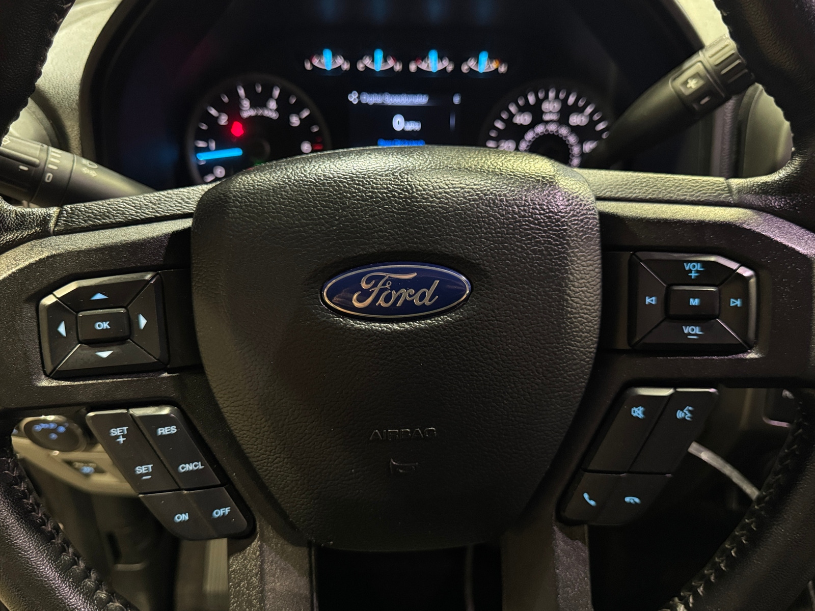 Thumbnail: 2019 Ford Econoline - 5