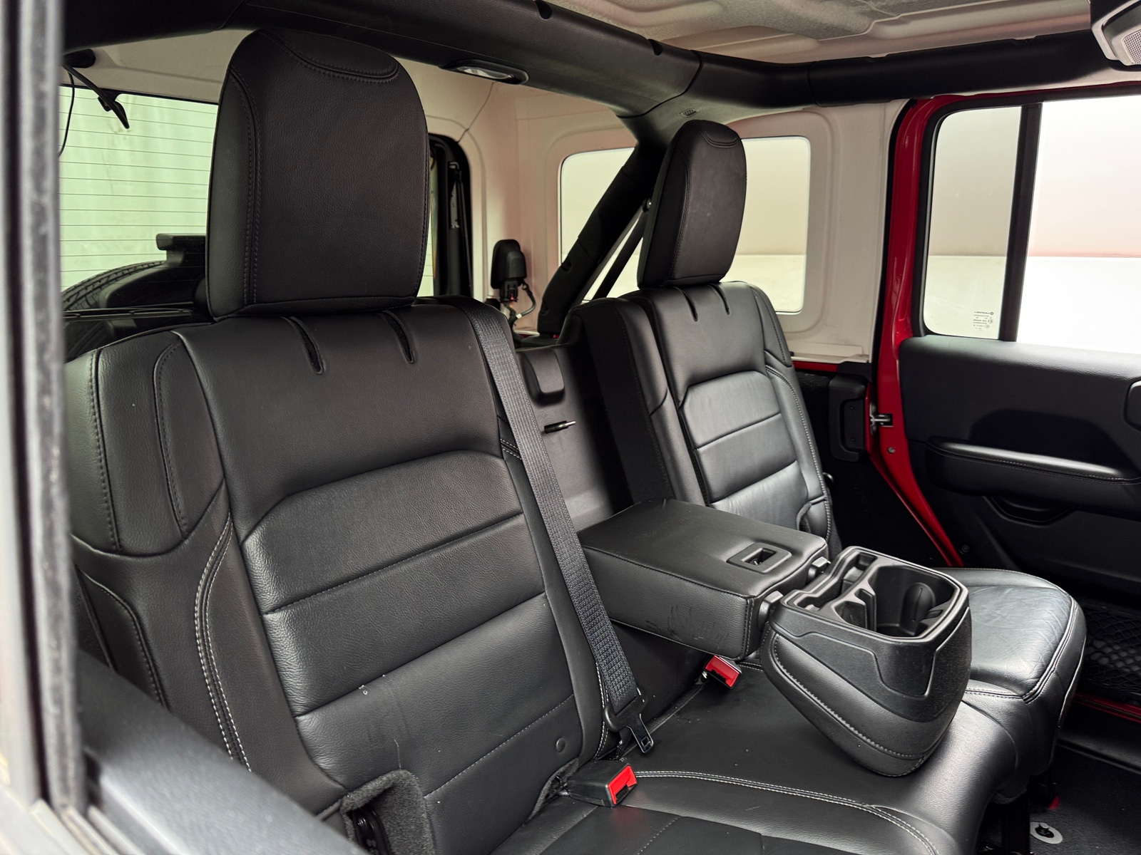 Thumbnail: 2018 Jeep Wrangler - 6