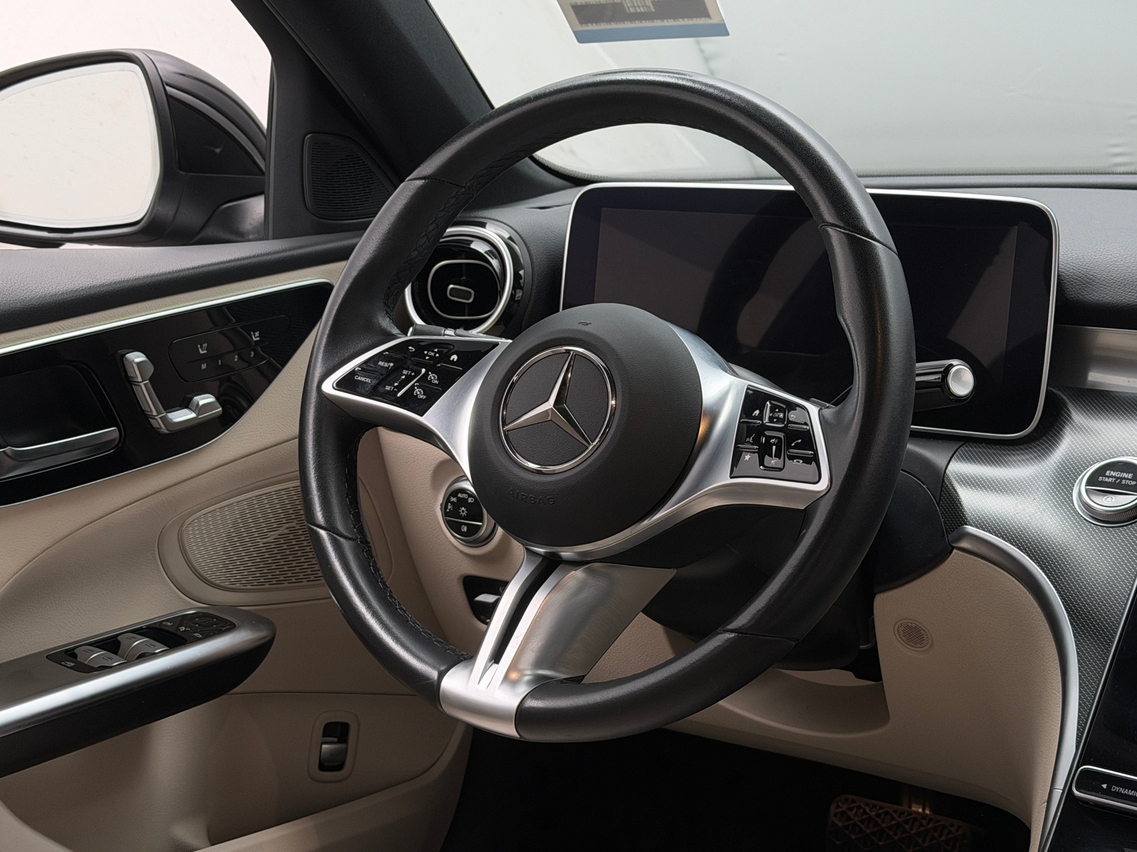 Thumbnail: 2025 Mercedes-Benz C-Class - 4
