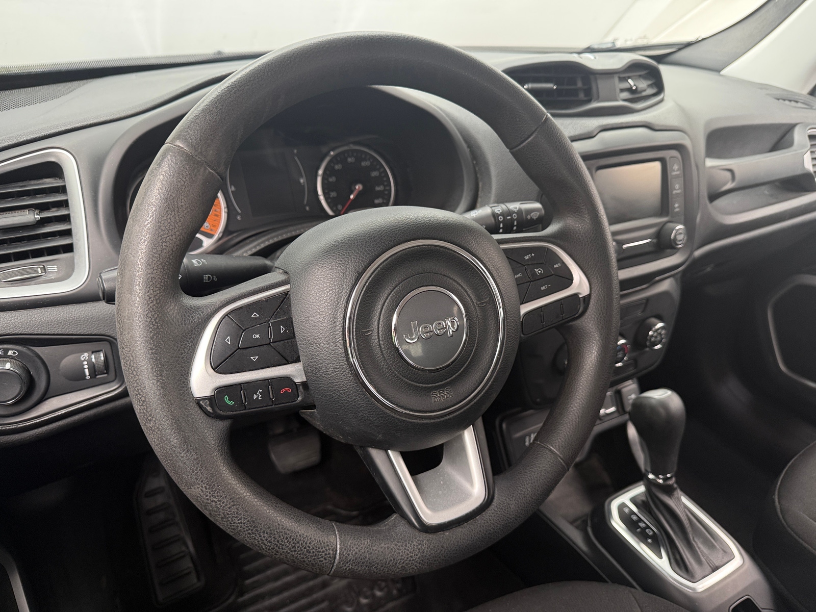 Thumbnail: 2019 Jeep Renegade - 5