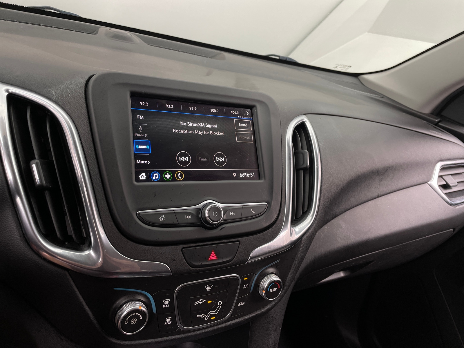 Thumbnail: 2020 Chevrolet Equinox - 4