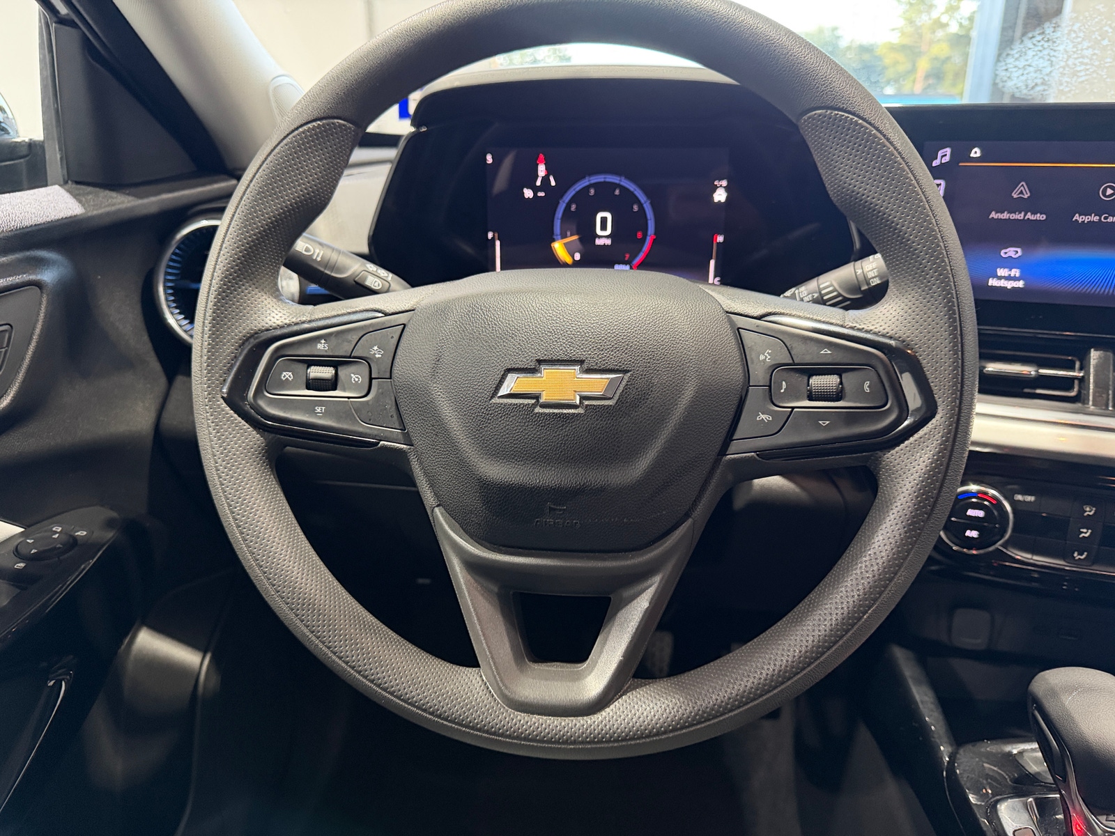 Thumbnail: 2025 Chevrolet Trax - 5