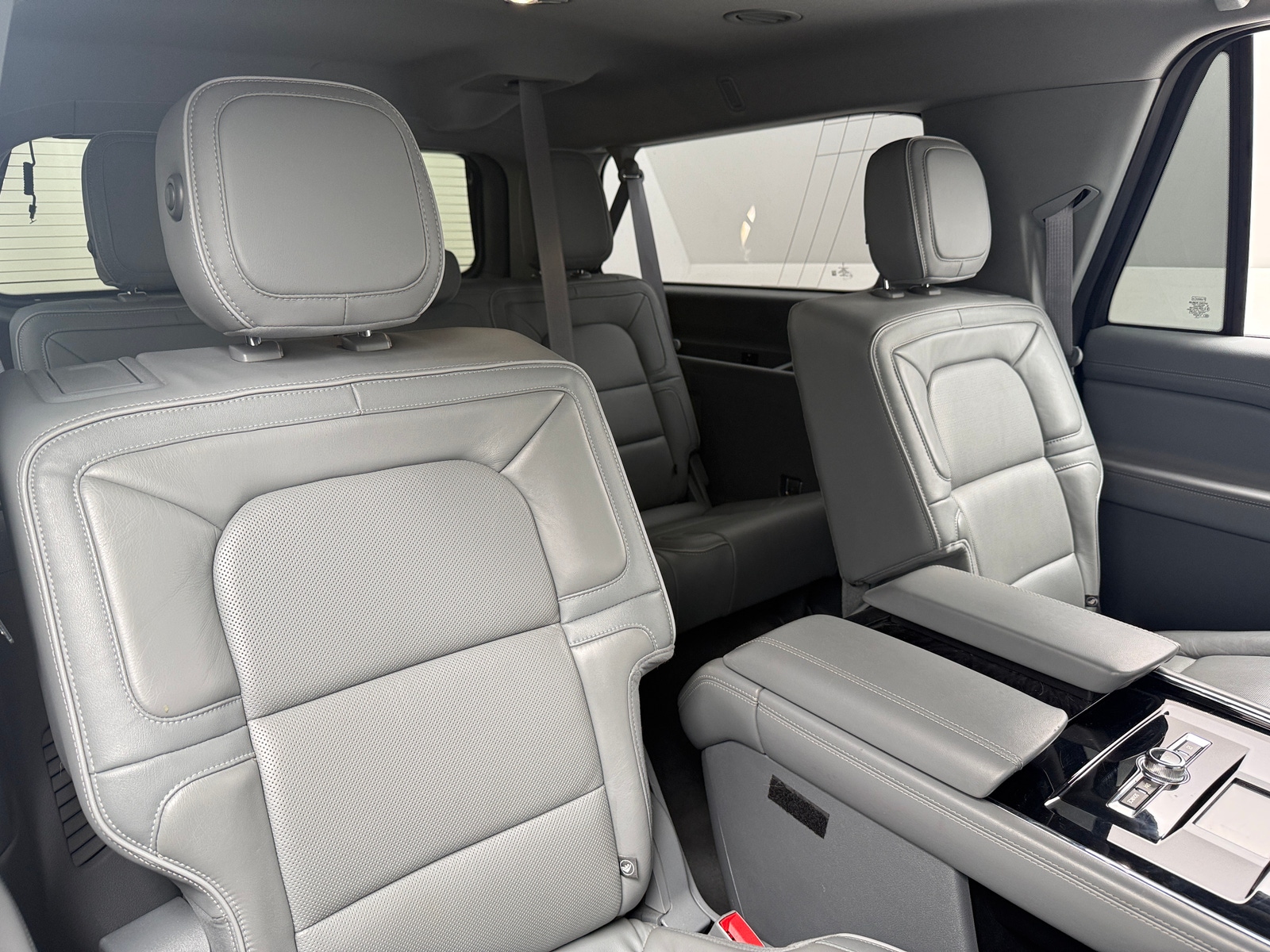Thumbnail: 2018 Lincoln Navigator L - 5