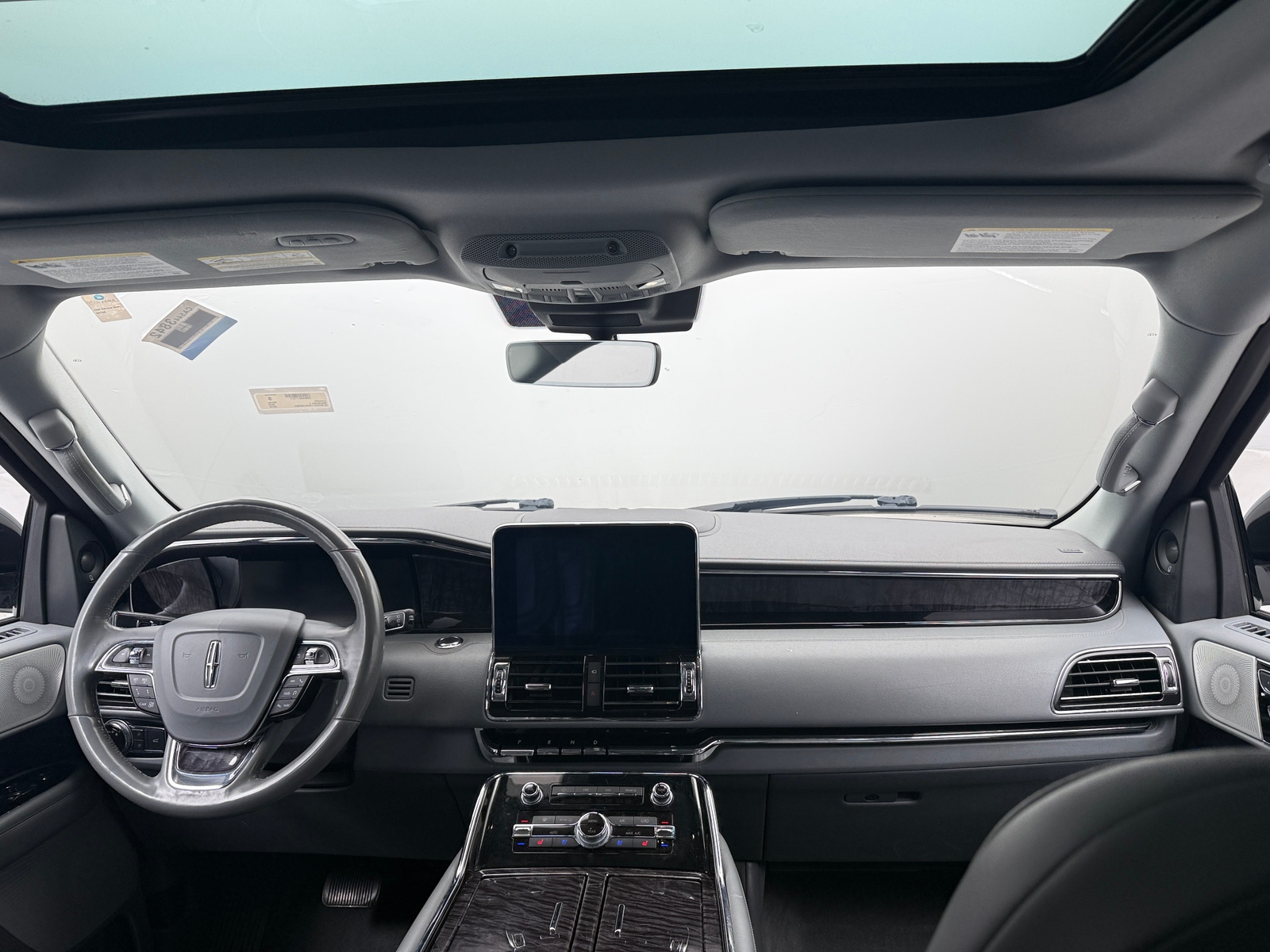 Thumbnail: 2018 Lincoln Navigator L - 2
