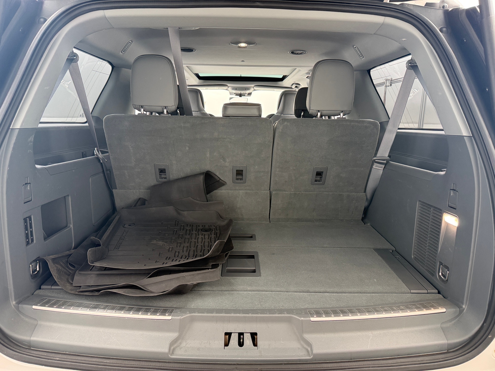 Thumbnail: 2018 Lincoln Navigator L - 6