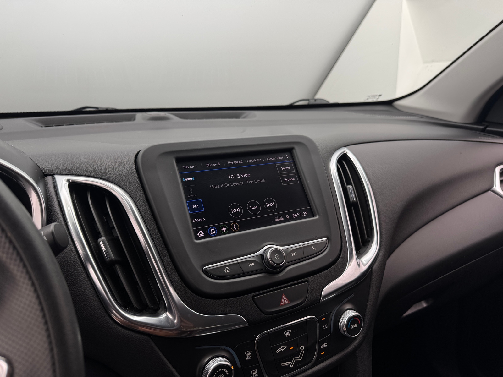 Thumbnail: 2021 Chevrolet Equinox - 4