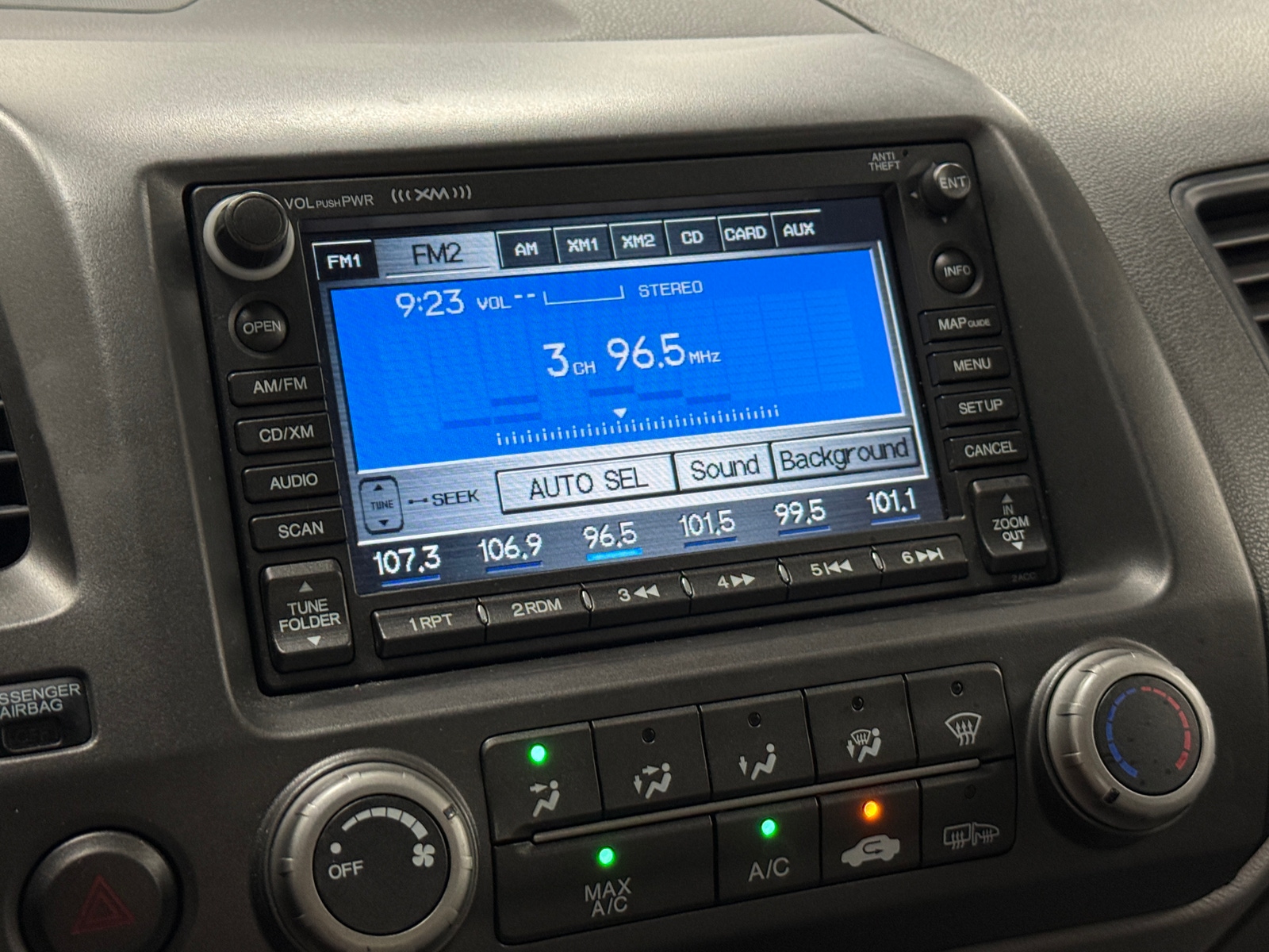 Thumbnail: 2010 Honda Civic - 3