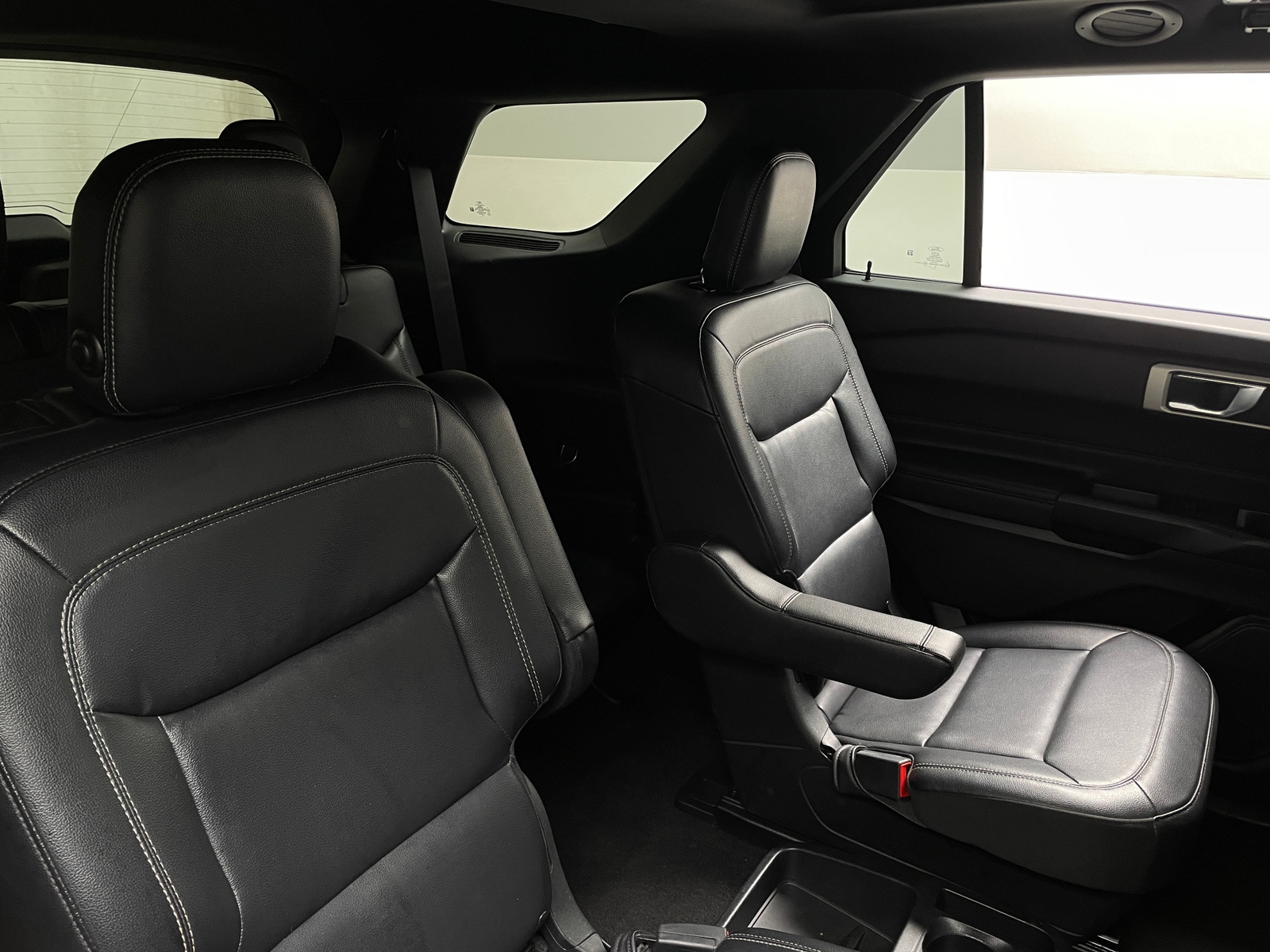 Thumbnail: 2020 Ford Explorer - 5