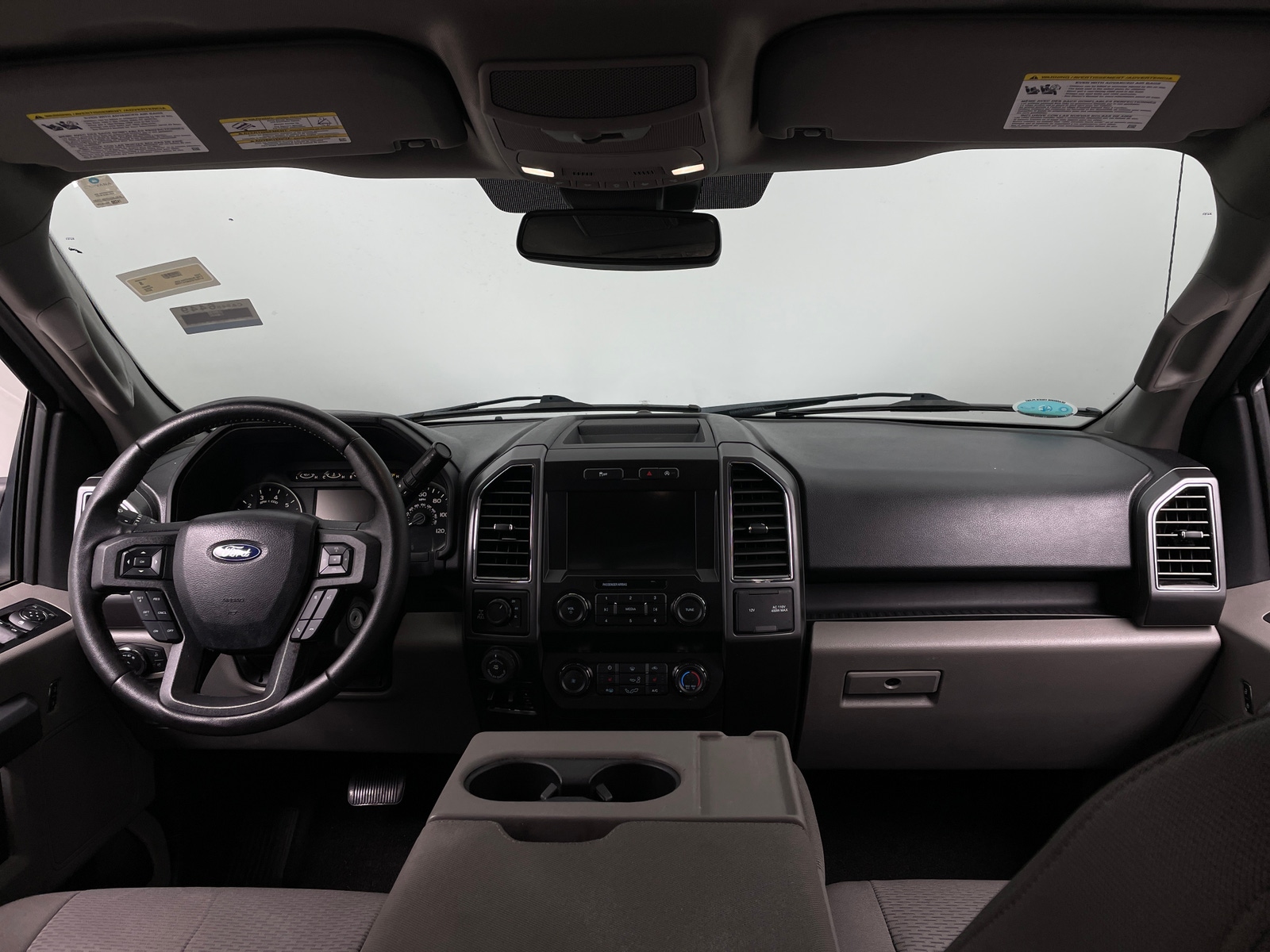 Thumbnail: 2019 Ford Econoline - 3