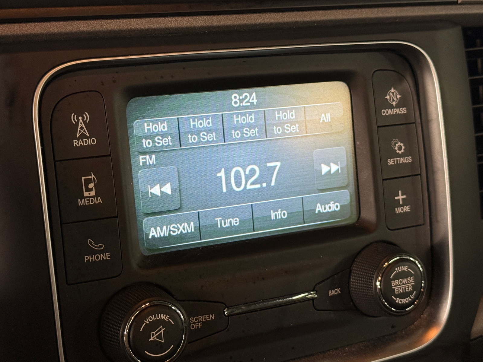 Thumbnail: 2019 RAM 1500 Classic - 4