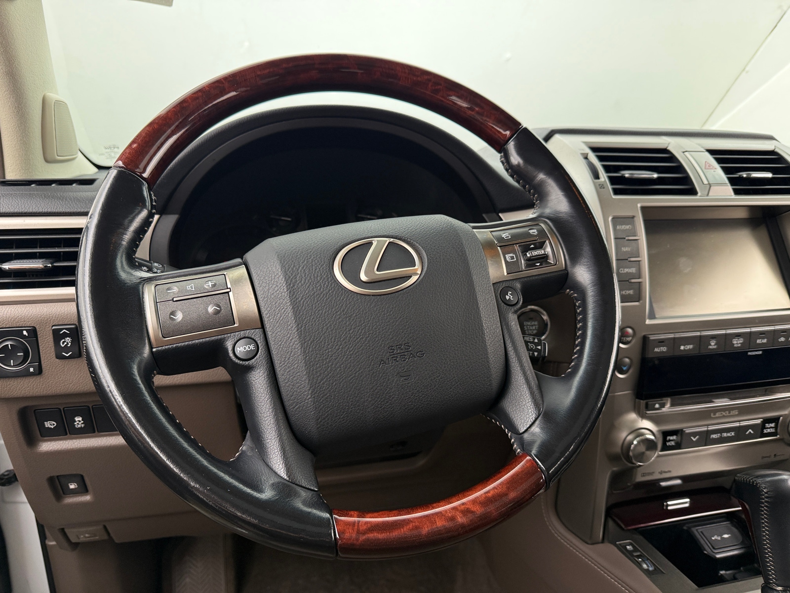 Thumbnail: 2015 Lexus GX - 4