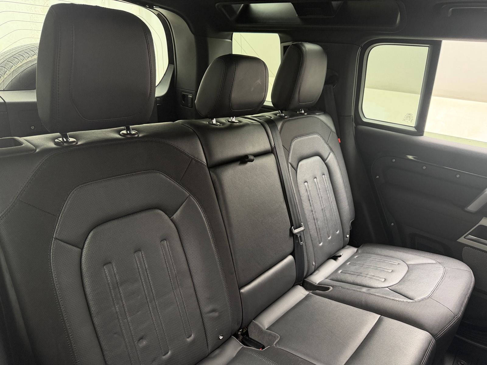 Thumbnail: 2021 Land Rover Defender - 5