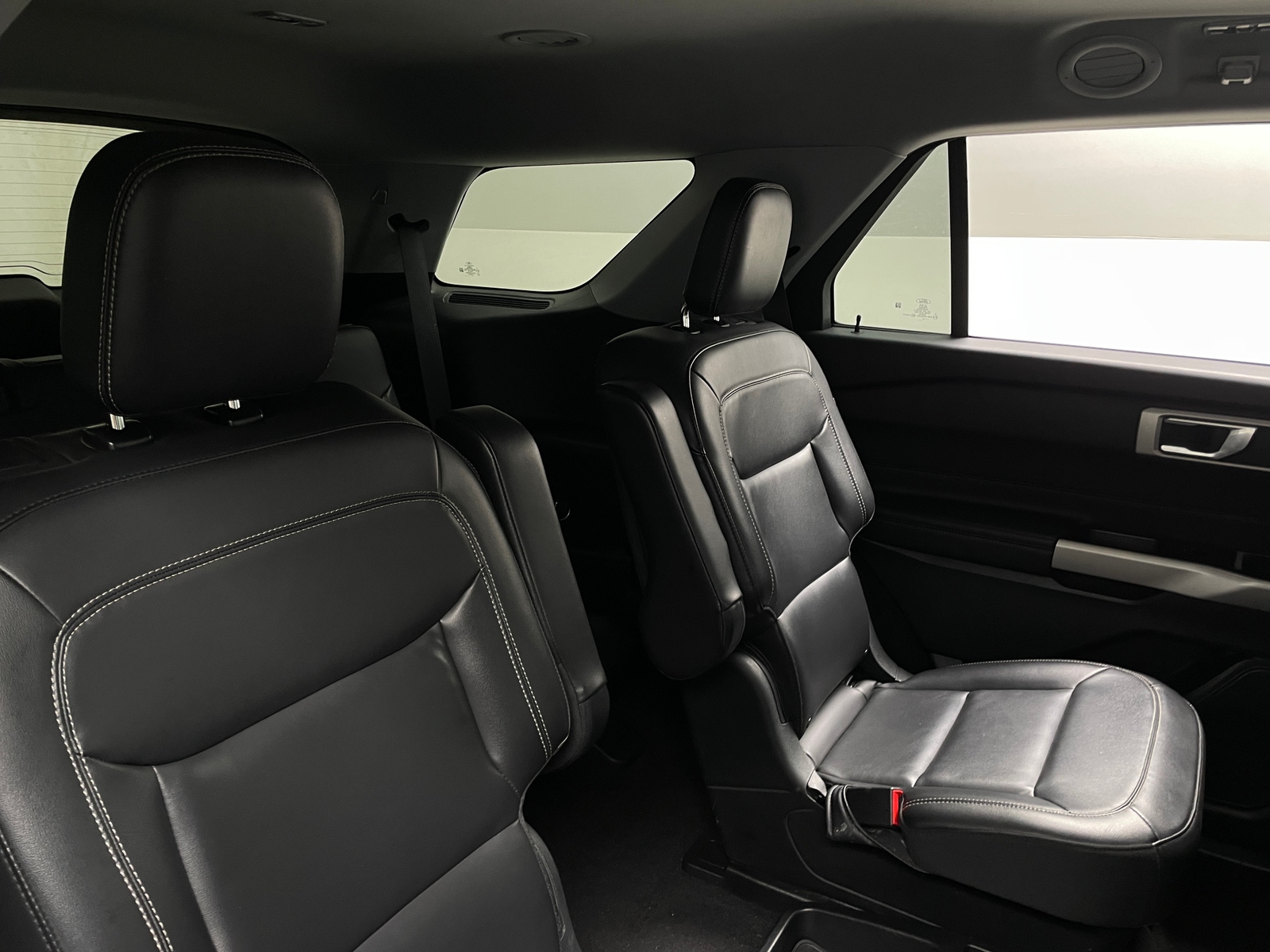 Thumbnail: 2021 Ford Explorer - 5