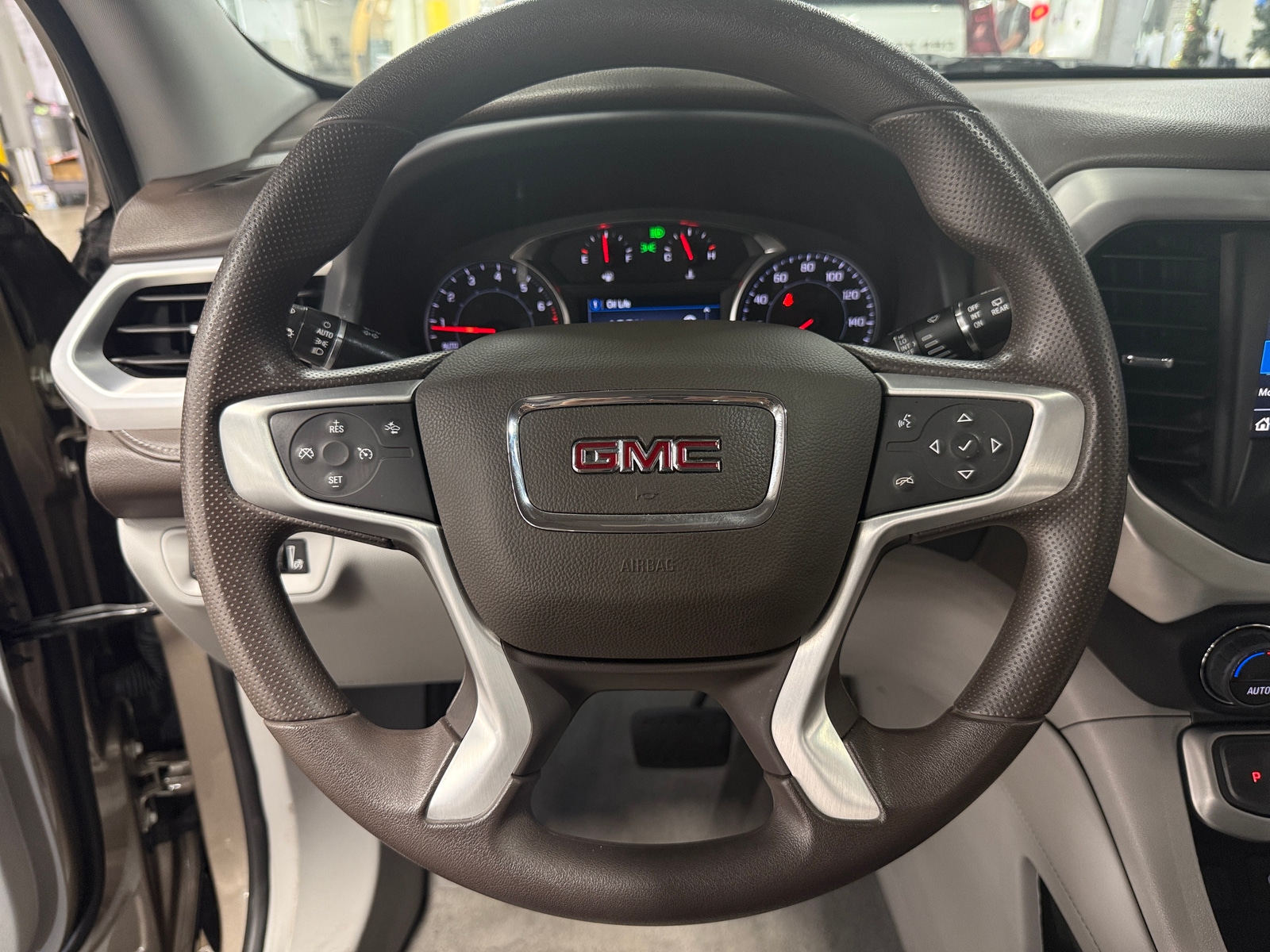 Thumbnail: 2023 GMC Acadia - 5