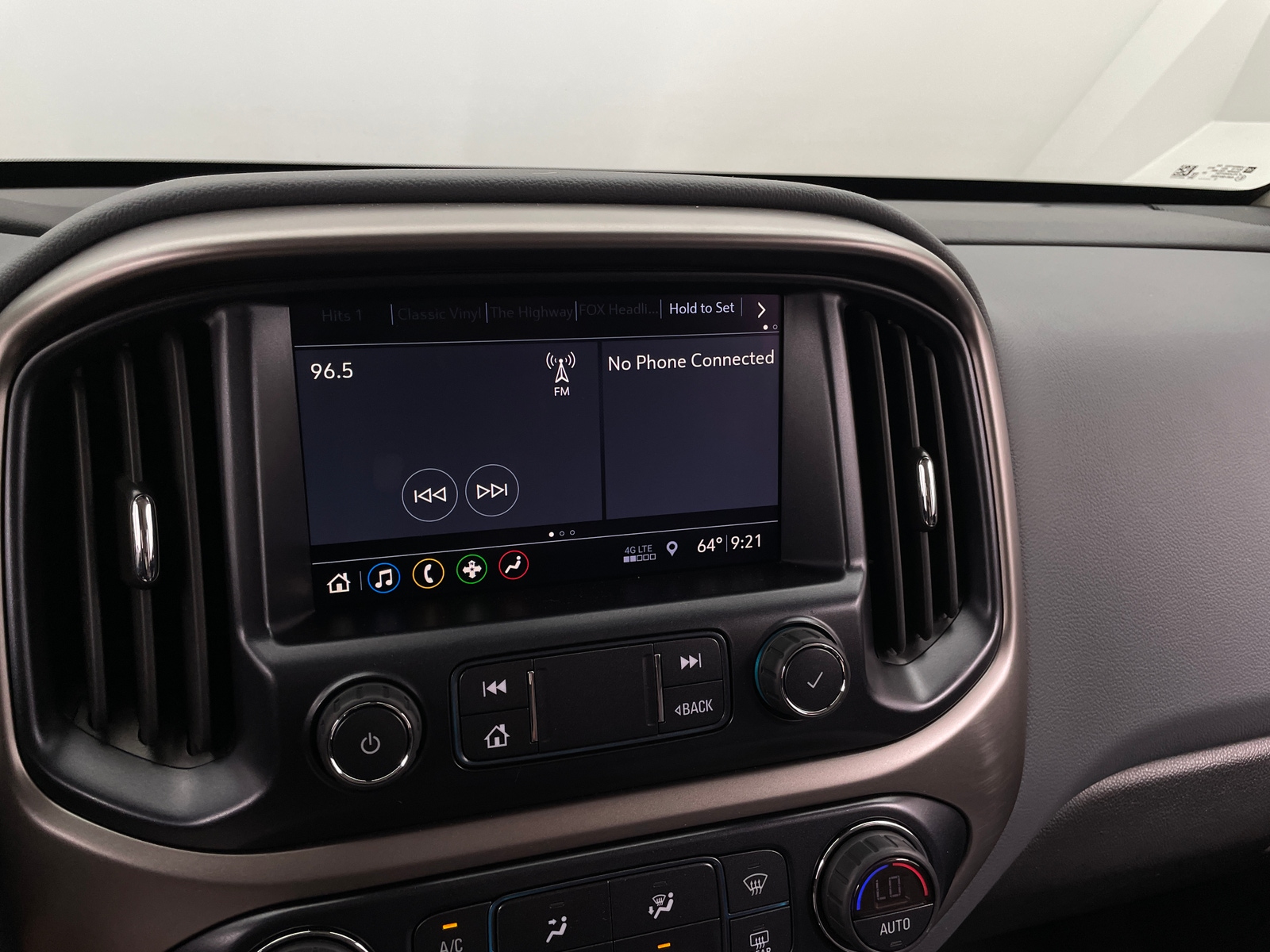 Thumbnail: 2021 Chevrolet Colorado - 4