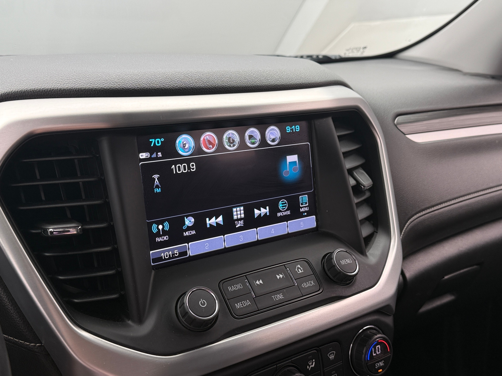 Thumbnail: 2018 GMC Acadia - 3