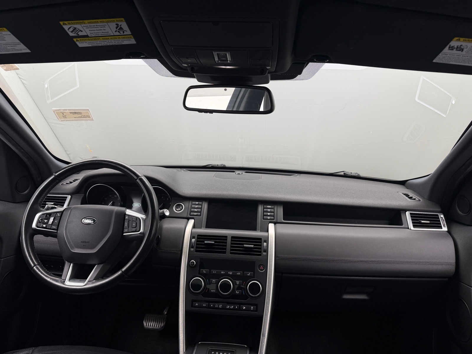 Thumbnail: 2017 Land Rover Discovery Sport - 2