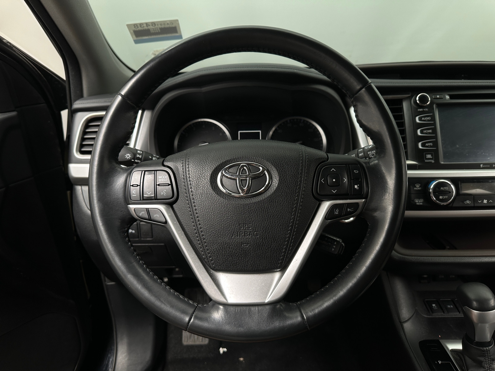 Thumbnail: 2017 Toyota Highlander - 4
