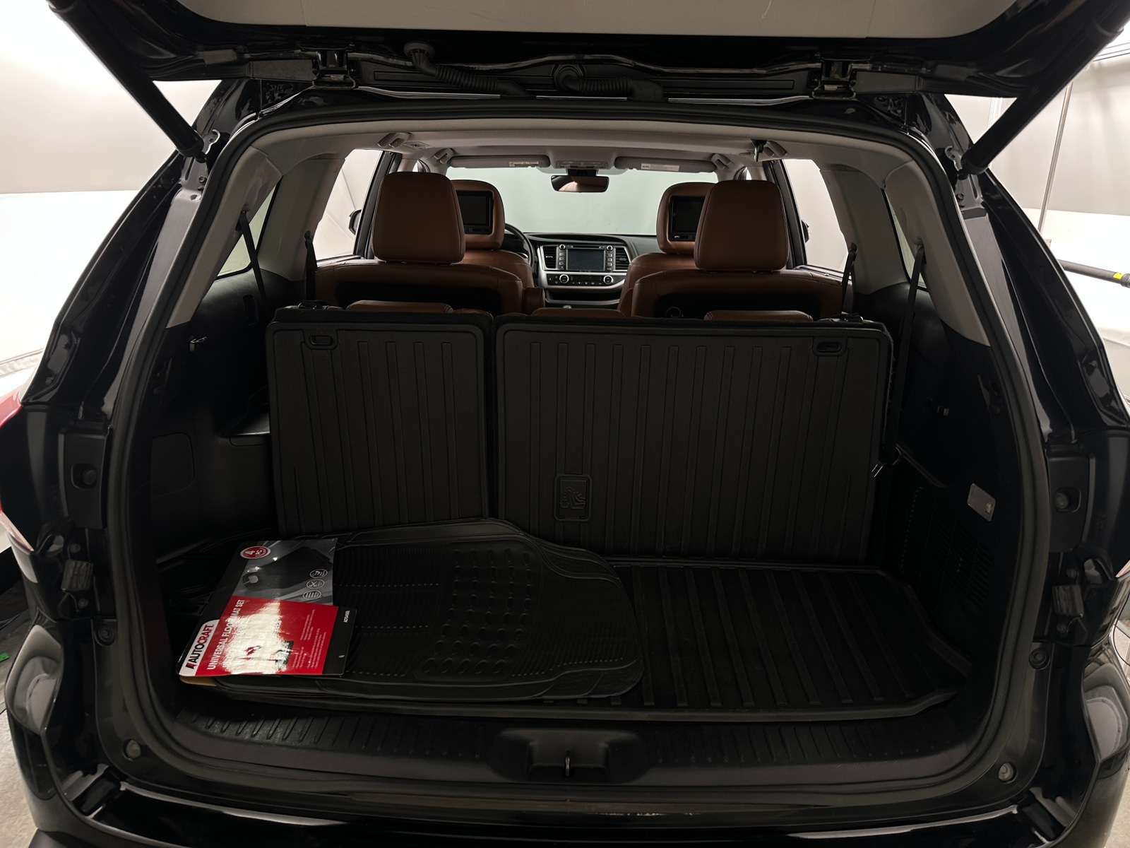 Thumbnail: 2017 Toyota Highlander - 6
