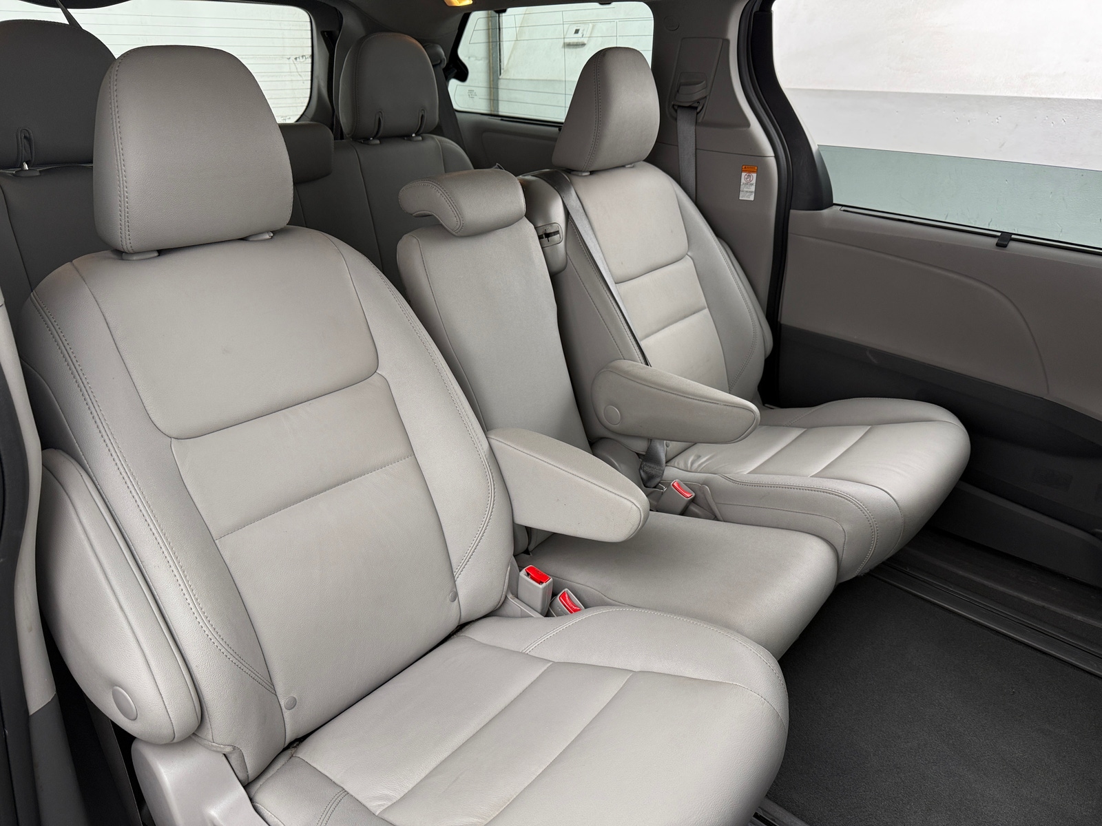 Thumbnail: 2020 Toyota Sienna - 5