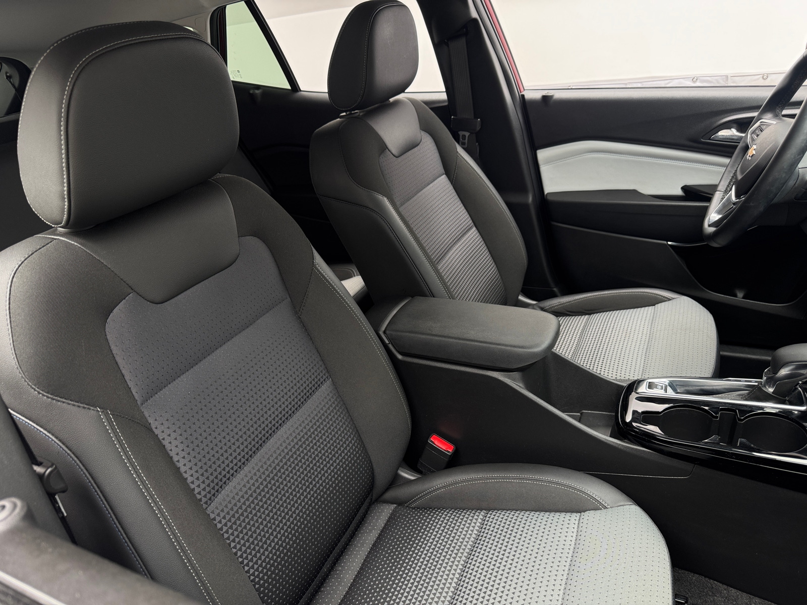 Thumbnail: 2025 Chevrolet Trax - 2