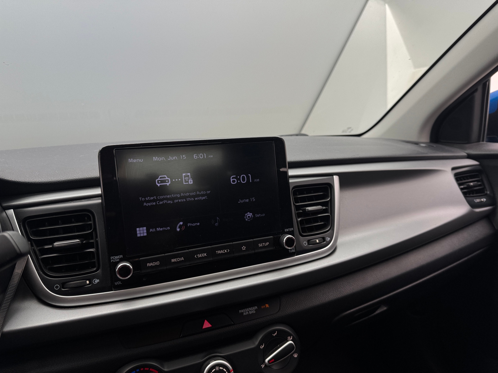 Thumbnail: 2021 Kia Rio - 4