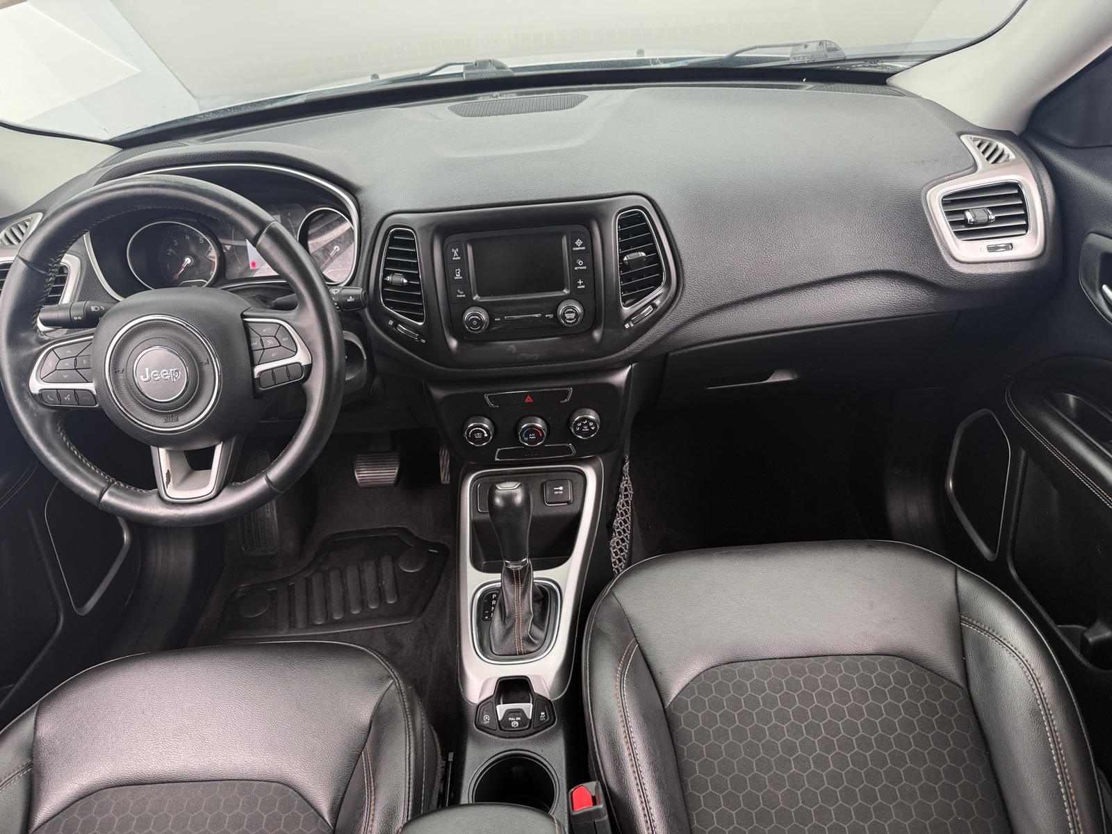 Thumbnail: 2018 Jeep Compass - 3