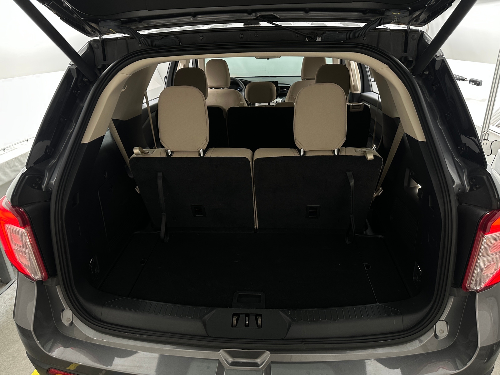 Thumbnail: 2021 Ford Explorer - 7