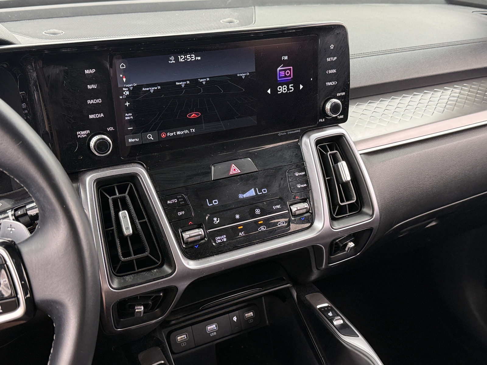 Thumbnail: 2023 Kia Sorento - 3
