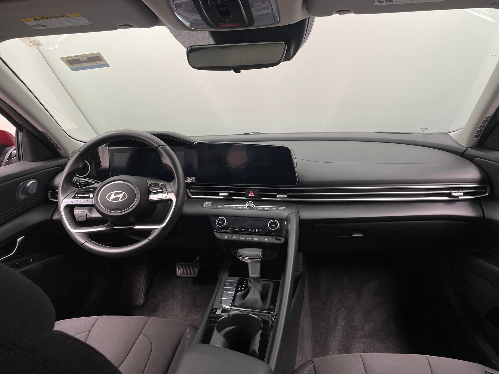 Thumbnail: 2024 Hyundai Elantra - 3