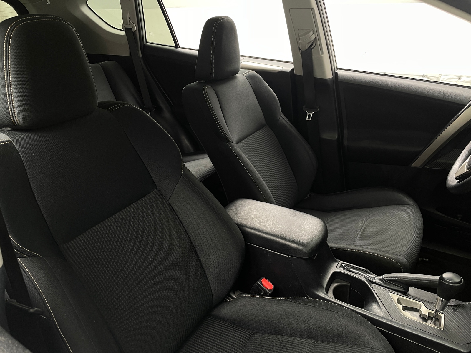 Thumbnail: 2015 Toyota RAV4 - 2