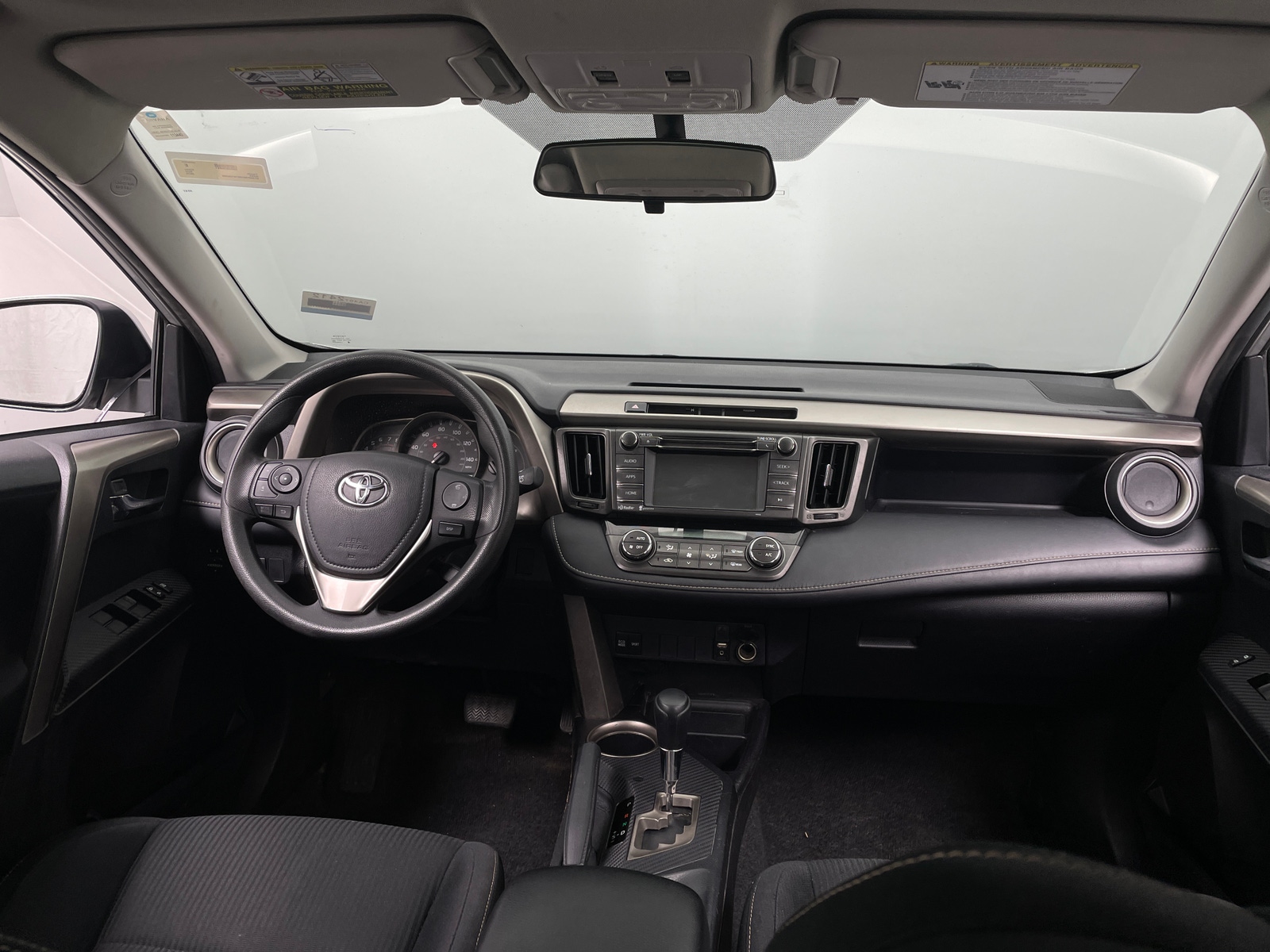 Thumbnail: 2015 Toyota RAV4 - 3