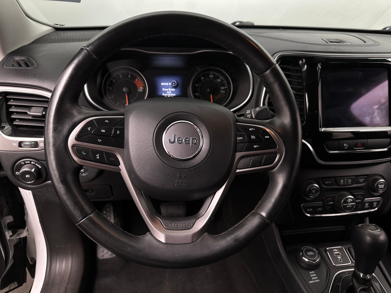Thumbnail: 2019 Jeep Cherokee - 4