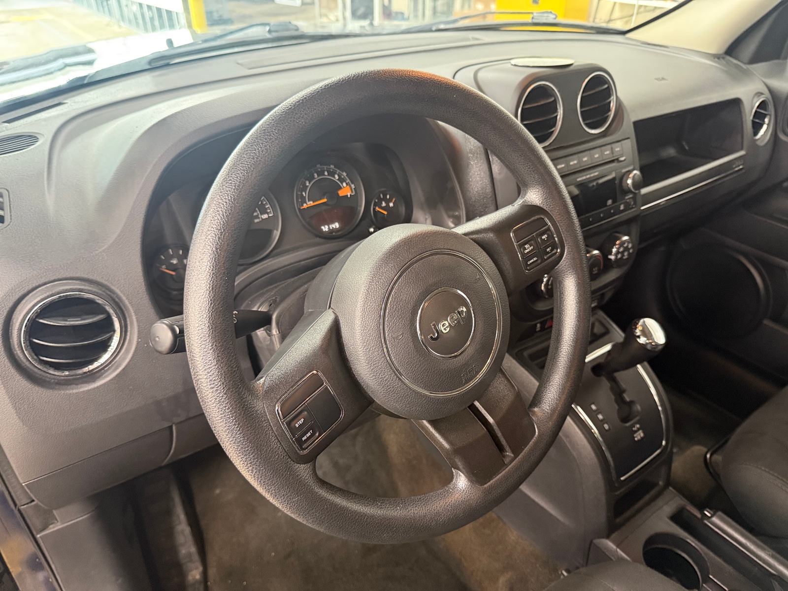 Thumbnail: 2015 Jeep Patriot - 5