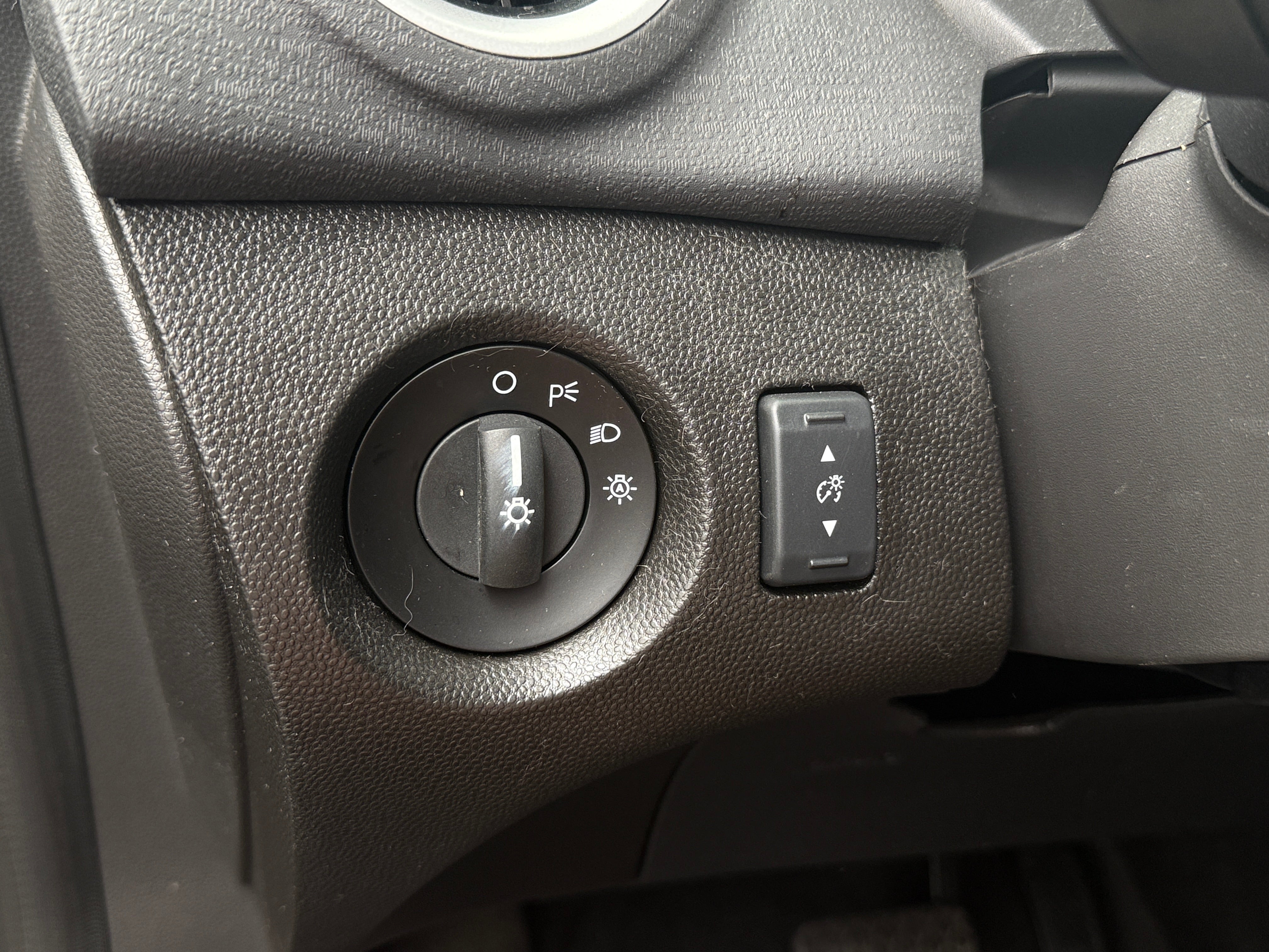 Used 2019 Ford Fiesta SE with VIN 3FADP4BJXKM144512 for sale in Colonial Heights, VA