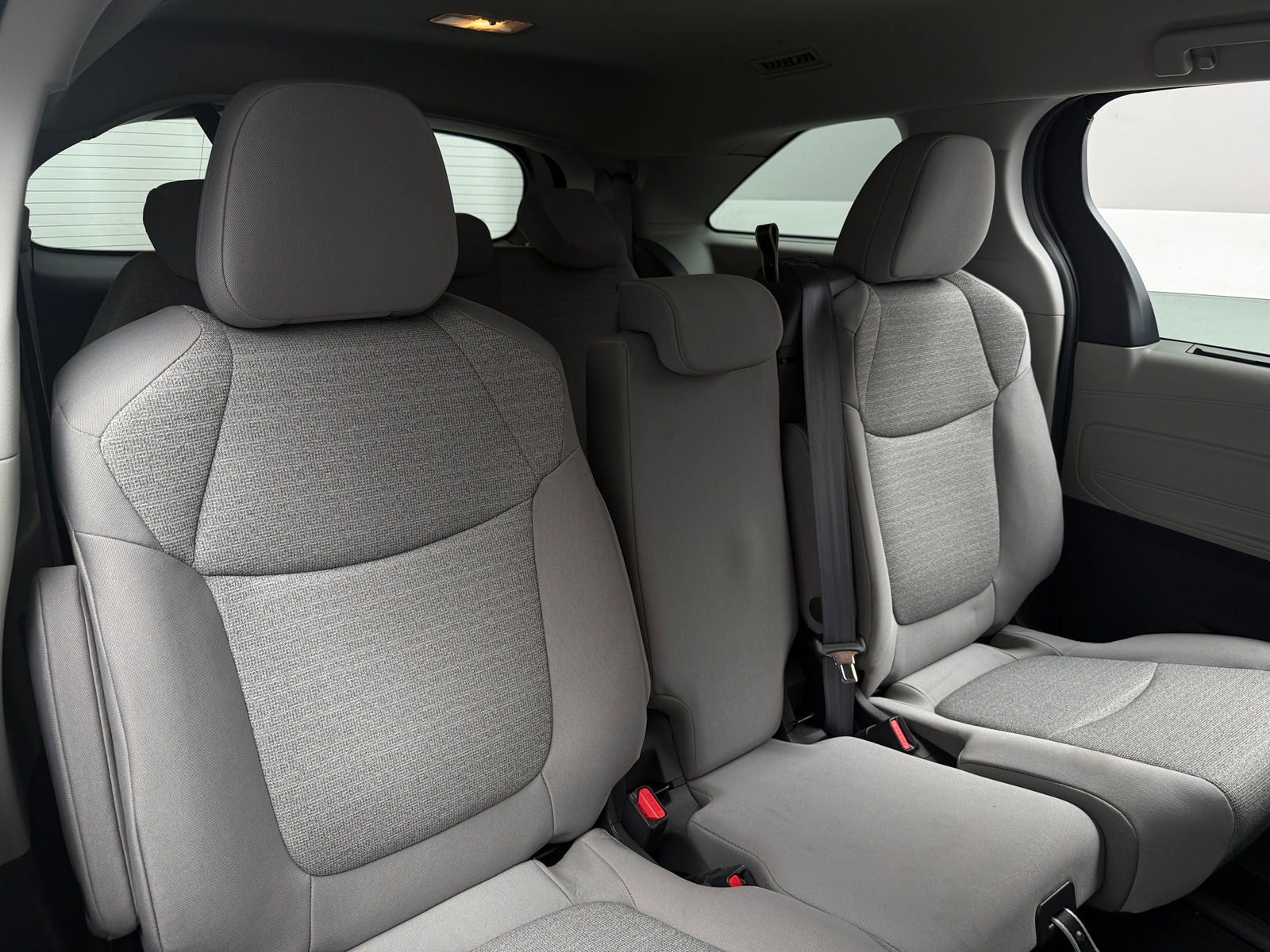 Thumbnail: 2023 Toyota Sienna - 6