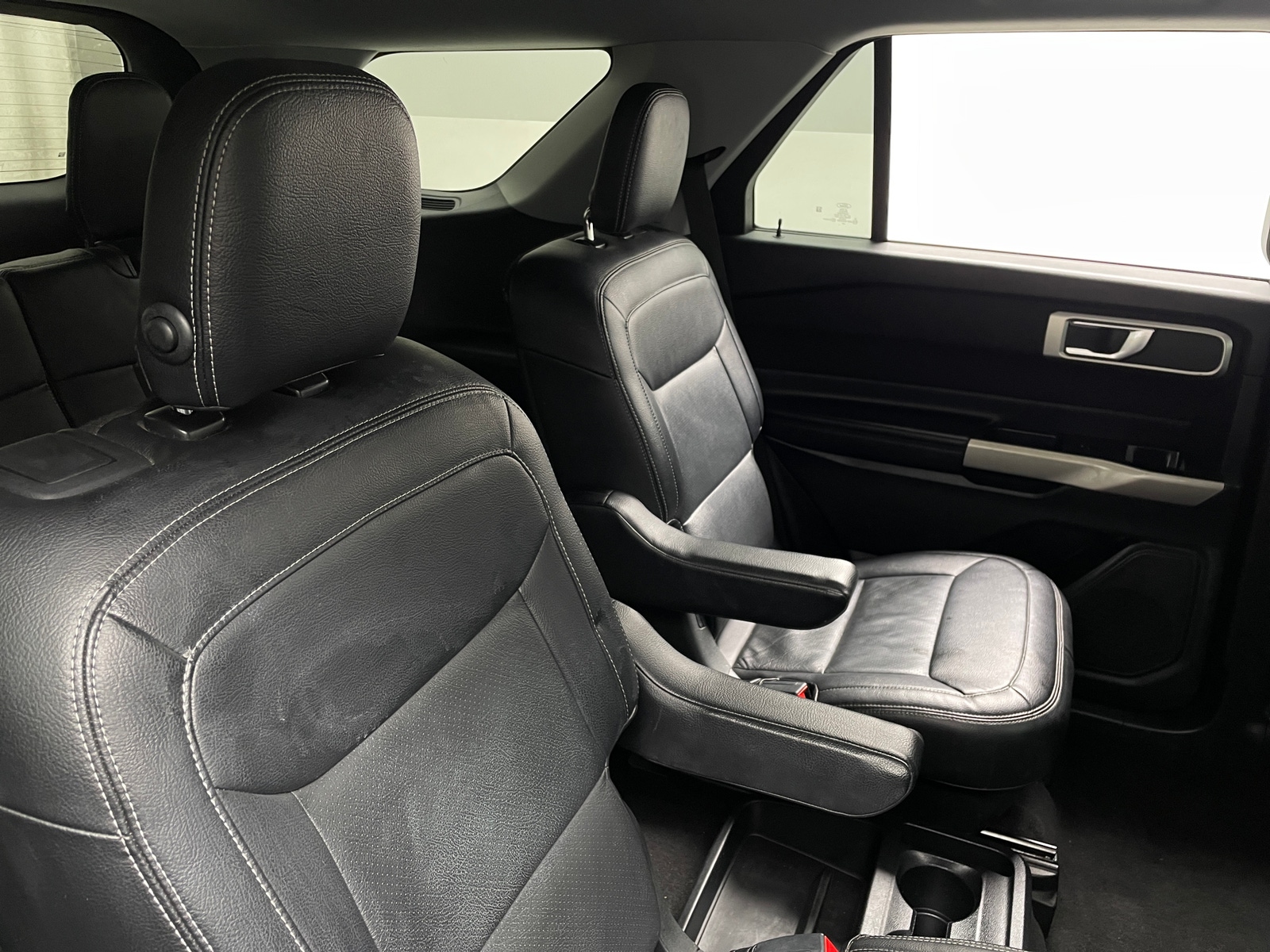 Thumbnail: 2020 Ford Explorer - 6
