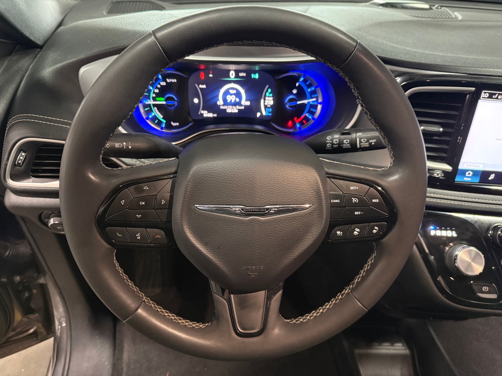Thumbnail: 2022 Chrysler Pacifica - 4