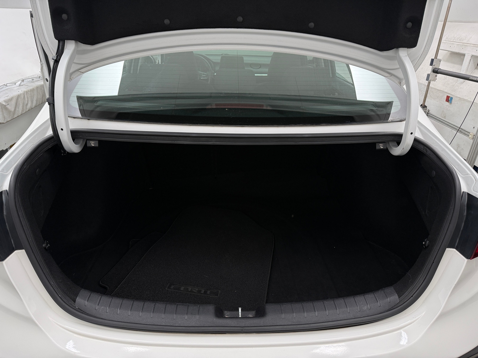 Thumbnail: 2019 Kia Forte - 7