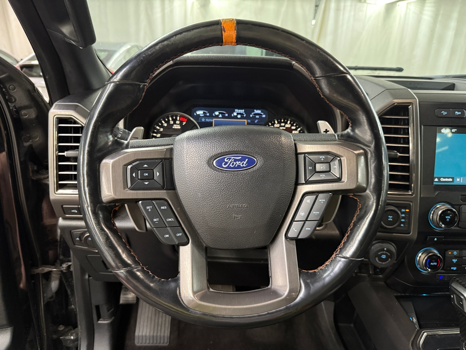 Thumbnail: 2017 Ford Econoline - 4