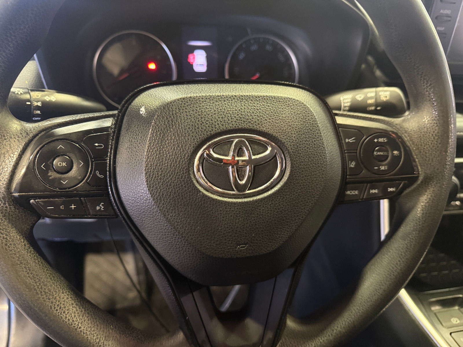 Thumbnail: 2019 Toyota RAV4 - 5