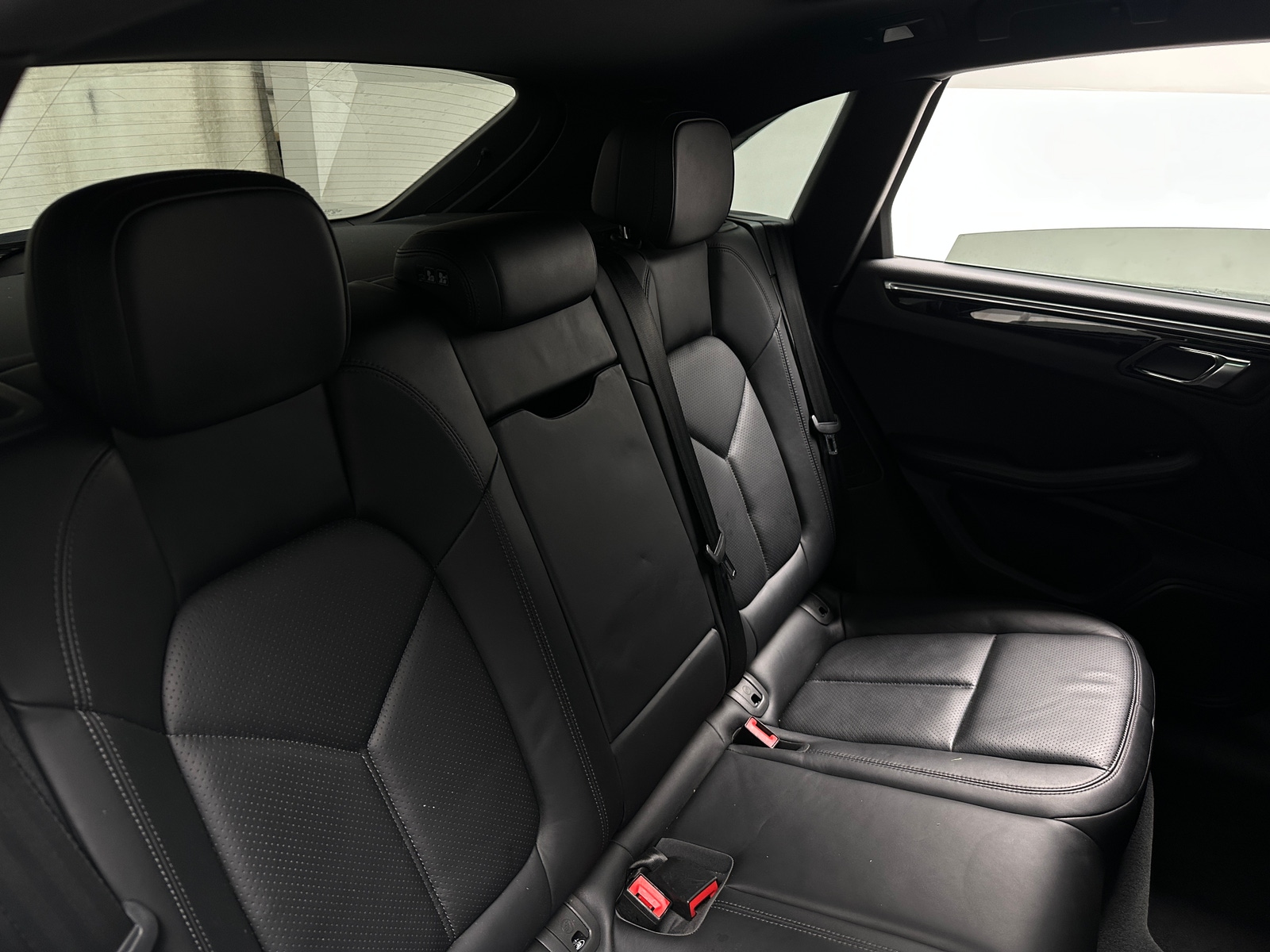 Thumbnail: 2016 Porsche Macan - 5