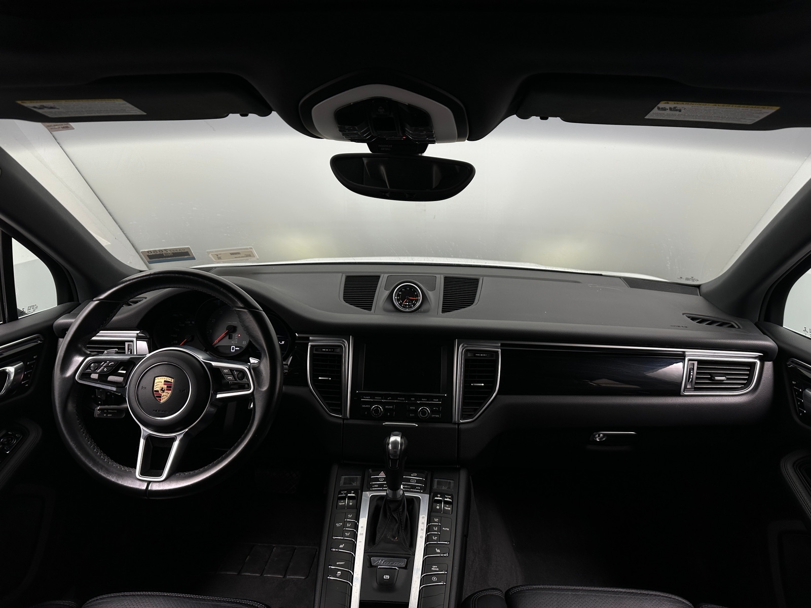 Thumbnail: 2016 Porsche Macan - 2