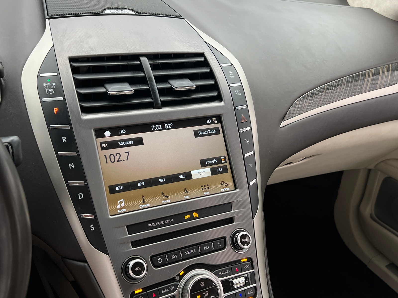 Thumbnail: 2018 Lincoln MKZ - 3