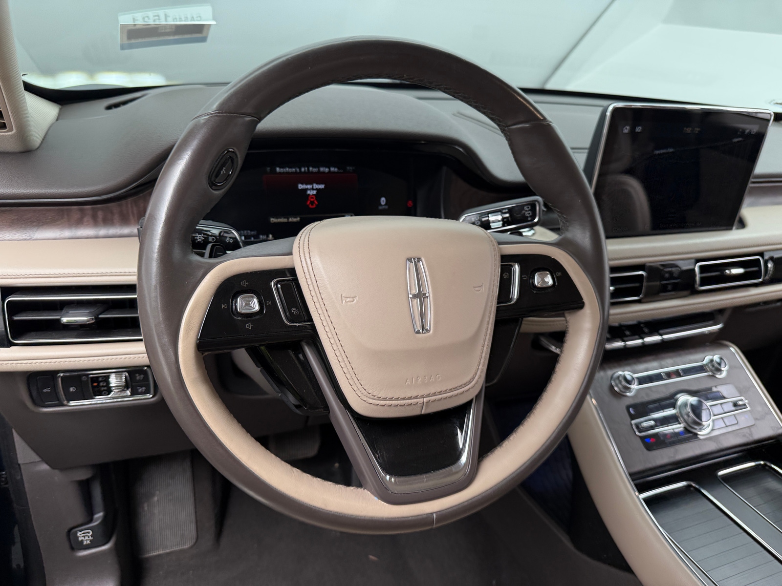 Thumbnail: 2020 Lincoln Aviator - 4