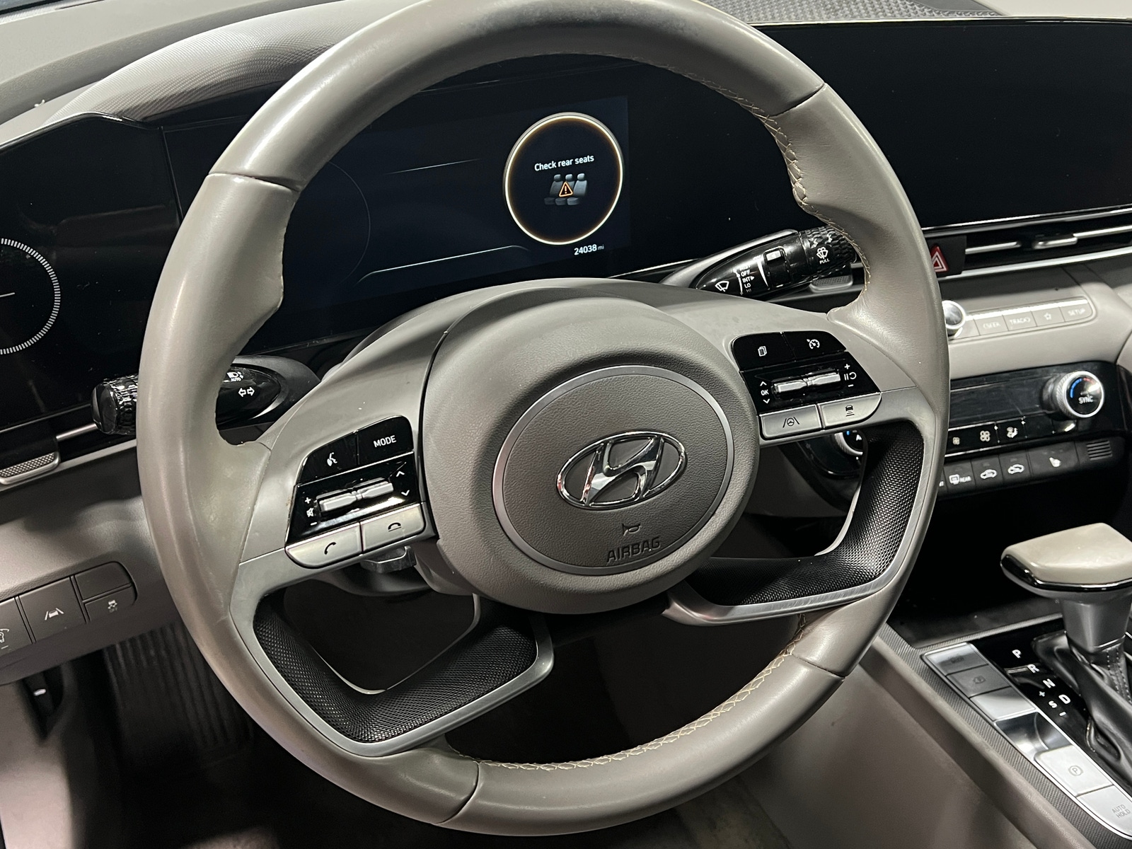 Thumbnail: 2023 Hyundai Elantra - 5