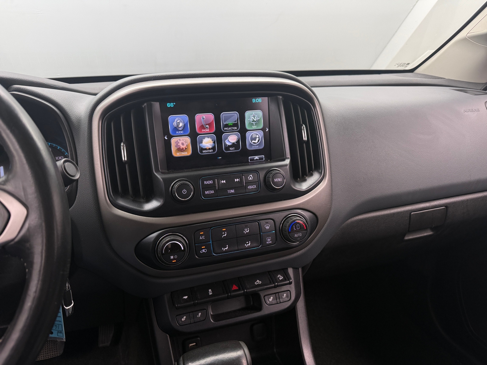 Thumbnail: 2017 Chevrolet Colorado - 4