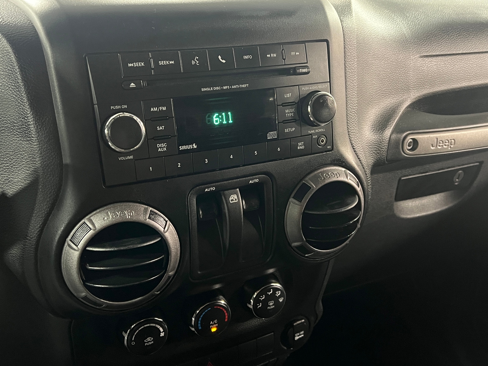 Thumbnail: 2018 Jeep Wrangler - 4